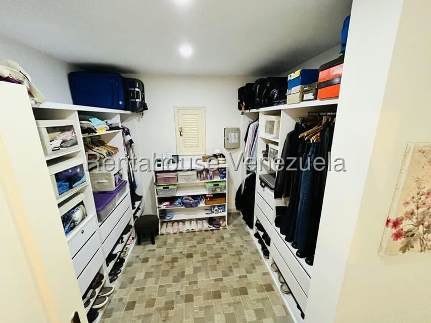 Casa (Duplex) en Venta en Cerro Verde, Distrito Metropolitano - 16