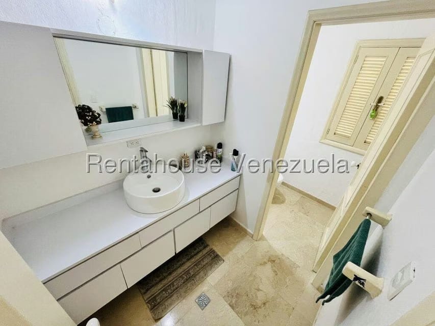 Casa (Duplex) en Venta en Cerro Verde, Distrito Metropolitano - 28