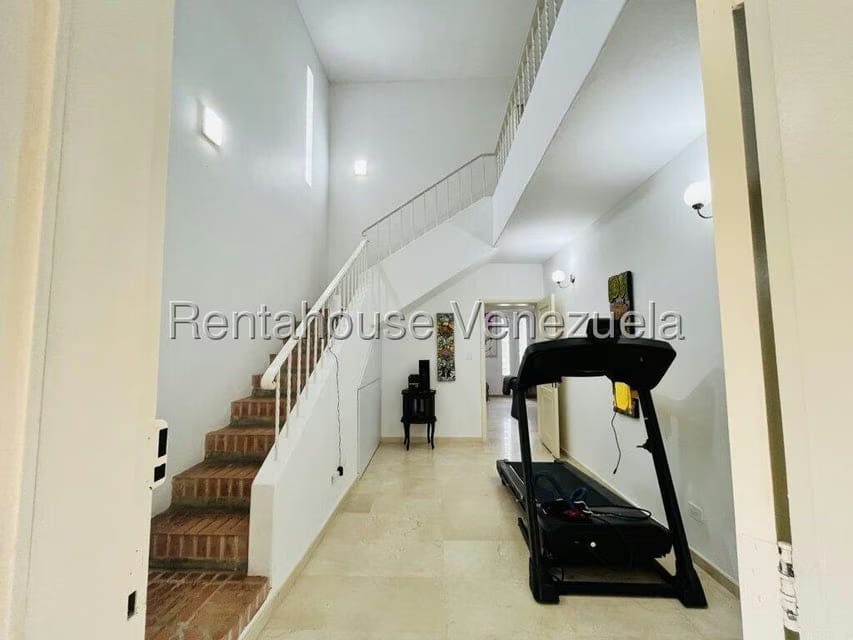 Casa (Duplex) en Venta en Cerro Verde, Distrito Metropolitano - 35