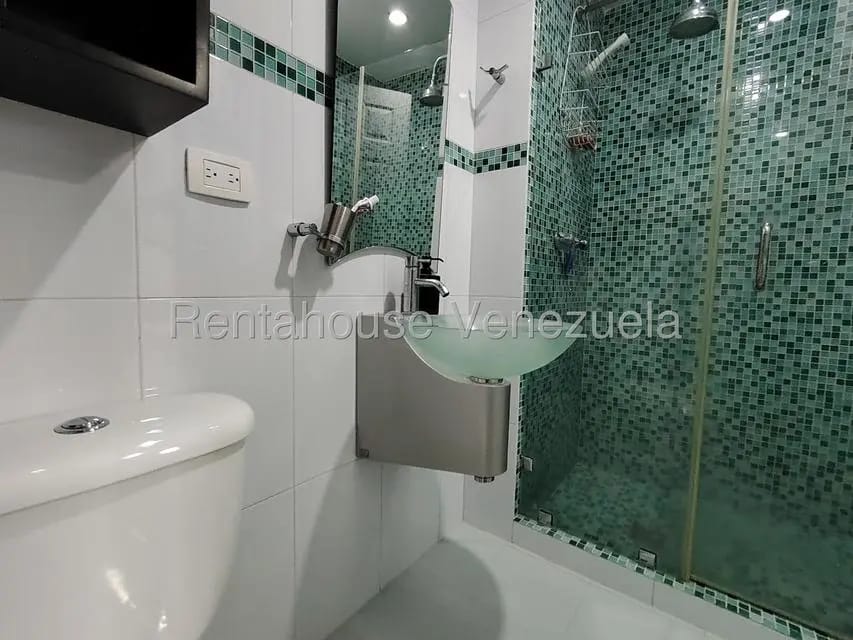 Apartamento (Duplex) en Alquiler en Buenaventura, Miranda - 11