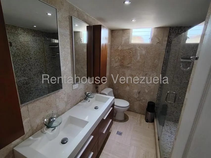 Apartamento (Duplex) en Alquiler en Buenaventura, Miranda - 20
