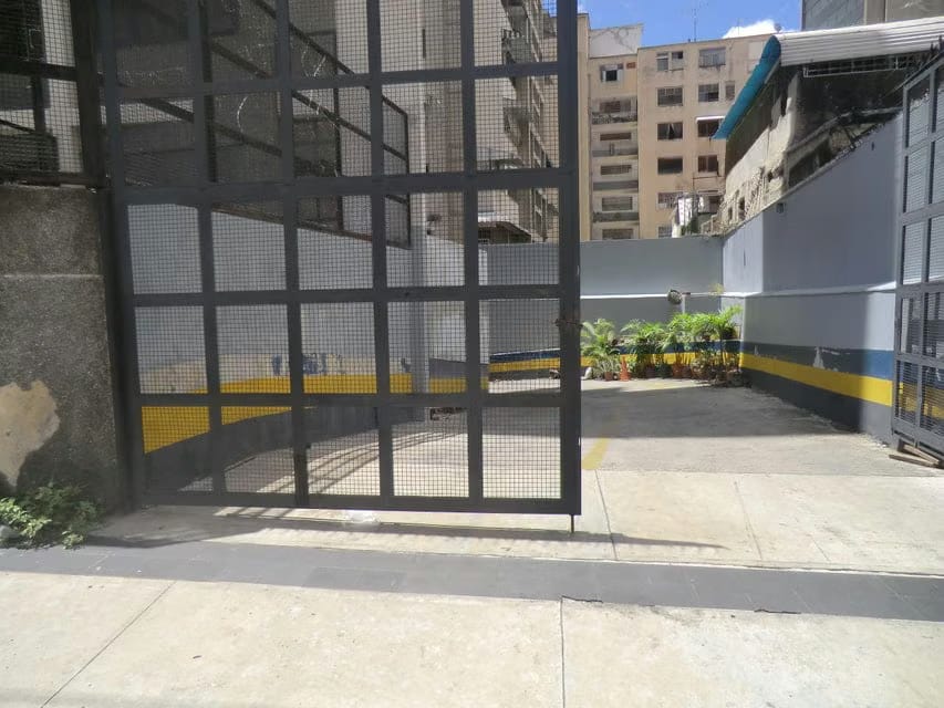Comercial (Local Comercial) en Venta en Sabana Grande, Distrito Metropolitano - 12