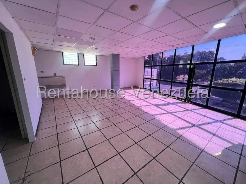 Comercial (Local Comercial) en Alquiler en Avenida Mariño, Aragua - 2