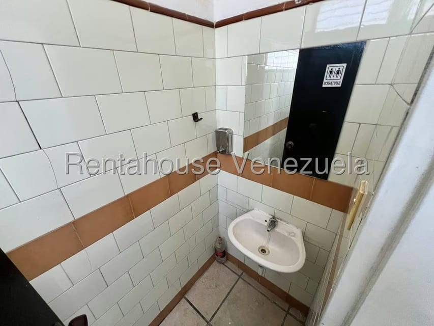 Comercial (Local Comercial) en Alquiler en Avenida Mariño, Aragua - 14
