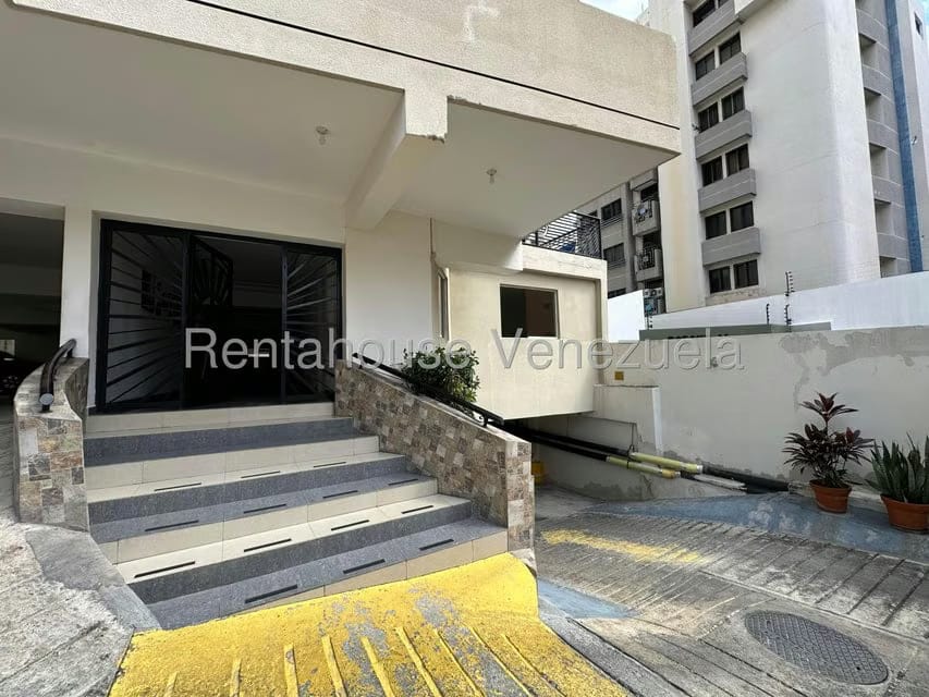 Apartamento (1 Nivel) en Venta en El Bosque, Aragua - 2