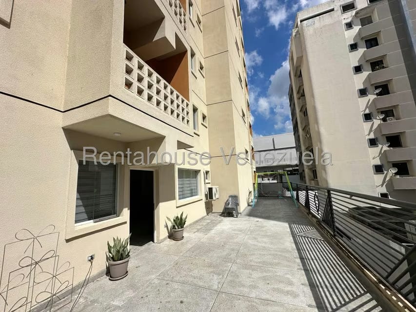 Apartamento (1 Nivel) en Venta en El Bosque, Aragua - 24