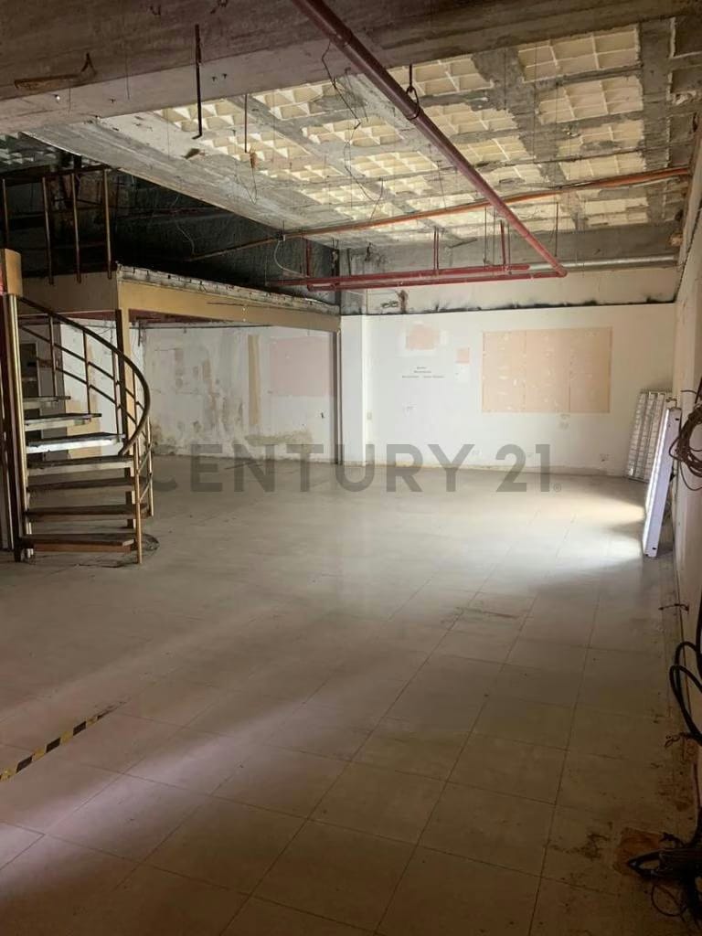 Local Comercial en Alquiler - 3