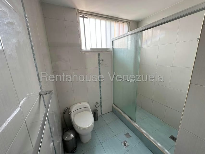 Apartamento (1 Nivel) en Venta en Prados del Este, Distrito Metropolitano - 15