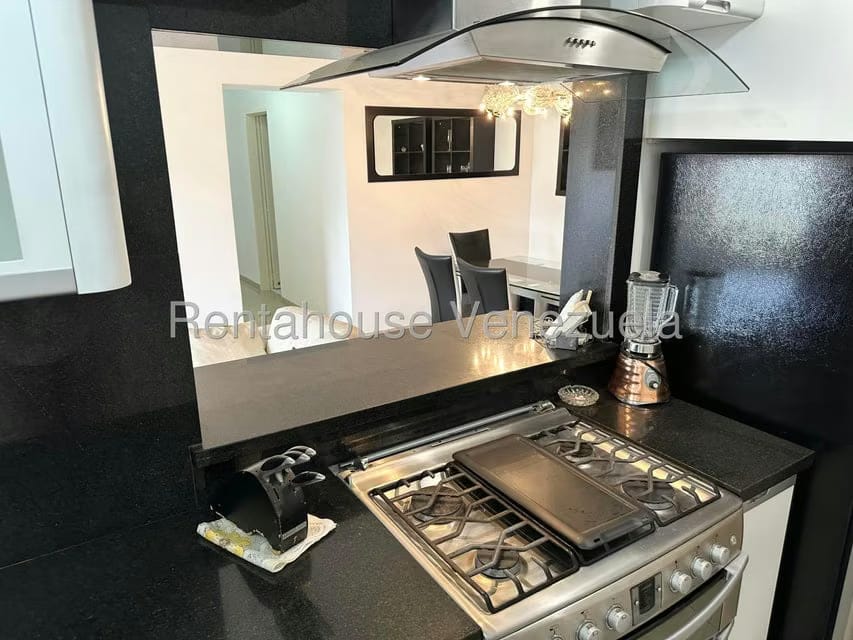 Apartamento (1 Nivel) en Venta en Prados del Este, Distrito Metropolitano - 6