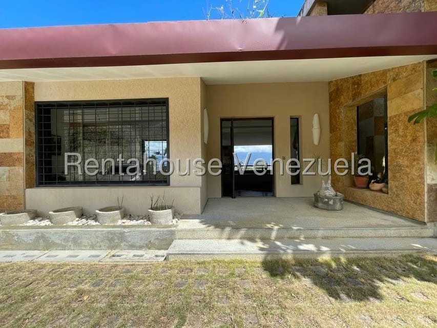 Casa (Multipes Niveles) en Venta en La Trinidad, Distrito Metropolitano - 2