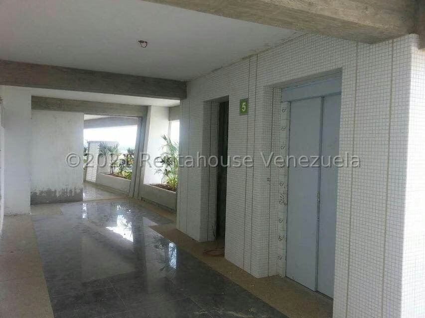 Apartamento (1 Nivel) en Venta en Agua Sal, Miranda - 9
