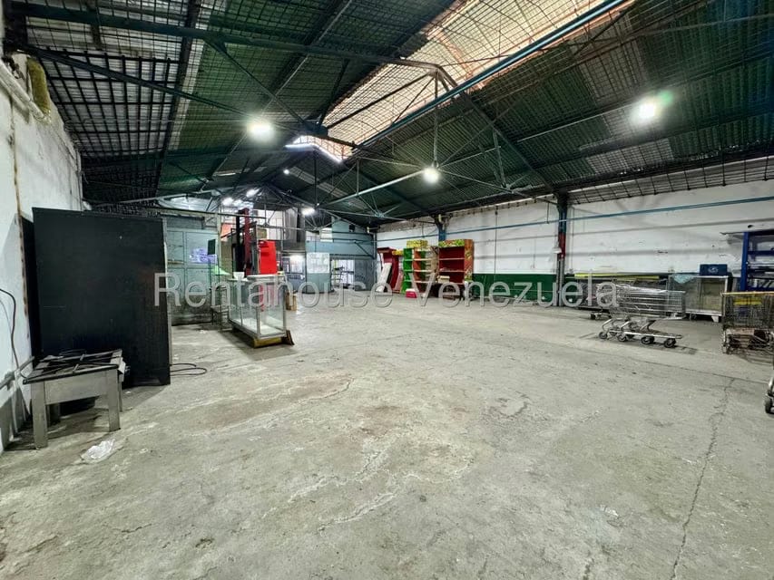 Comercial (Local Comercial) en Alquiler en Catia, Distrito Metropolitano - 21