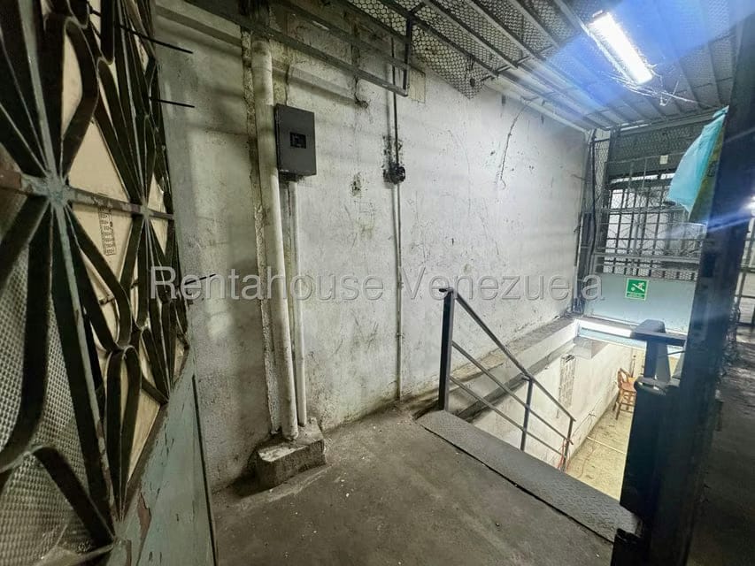Comercial (Local Comercial) en Alquiler en Catia, Distrito Metropolitano - 23