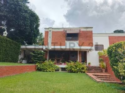 CASA EN VENTA URB. PRADOS DEL ESTE - 2