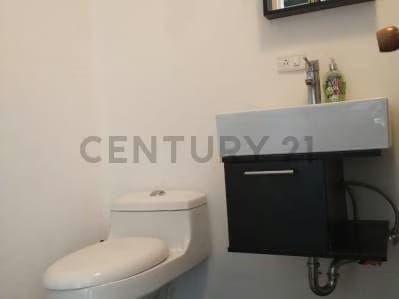CASA EN VENTA URB. PRADOS DEL ESTE - 10