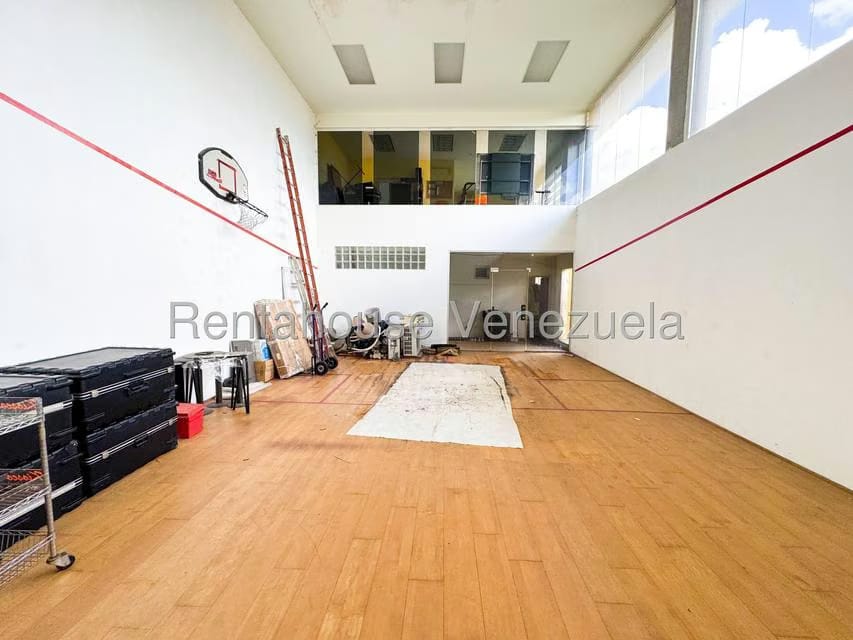 Casa (Multipes Niveles) en Venta en Macaracuay, Distrito Metropolitano - 32