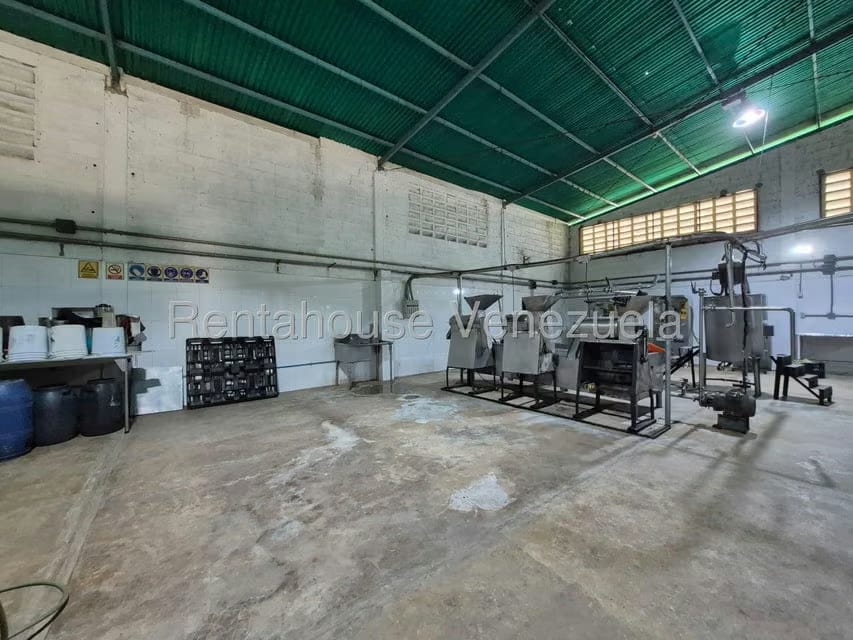 Comercial (Galpon - Deposito) en Venta en Los Naranjos, Aragua - 21