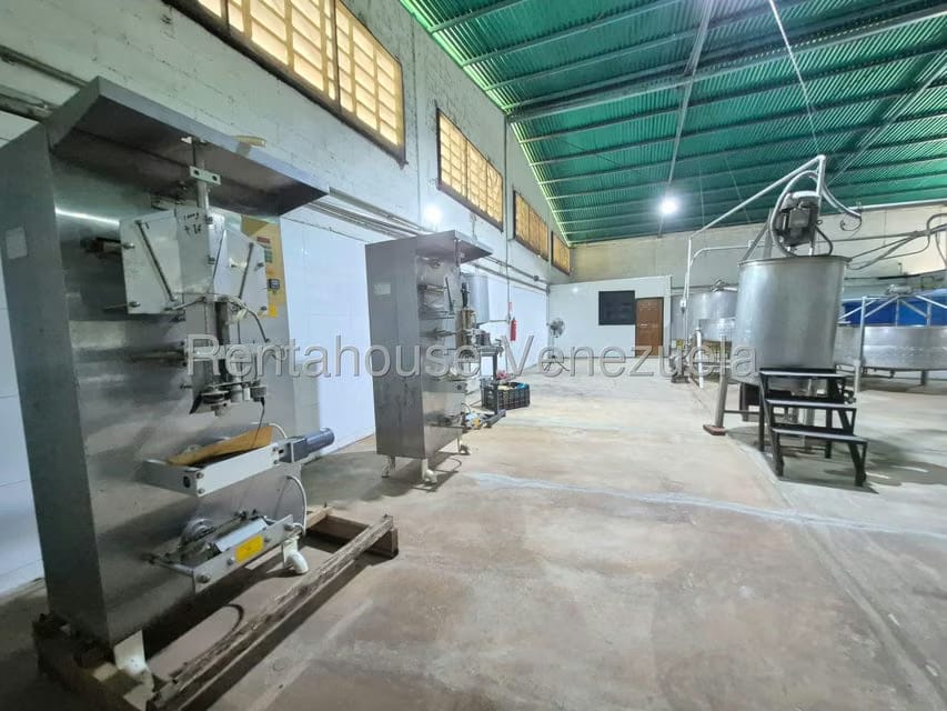 Comercial (Galpon - Deposito) en Venta en Los Naranjos, Aragua - 26