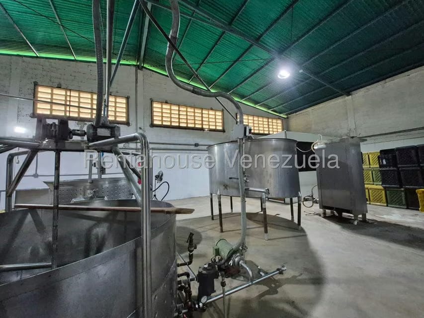 Comercial (Galpon - Deposito) en Venta en Los Naranjos, Aragua - 28