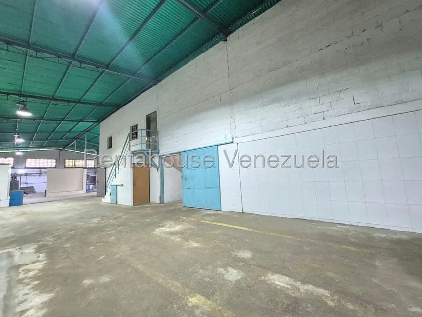 Comercial (Galpon - Deposito) en Venta en Los Naranjos, Aragua - 4