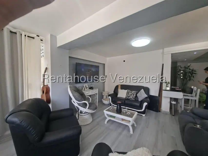 Apartamento (1 Nivel) en Venta en Parroquia Altagracia, Distrito Metropolitano - 4