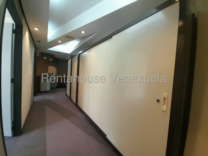 Comercial (Oficina) en Alquiler en El Marques, Distrito Metropolitano - 12