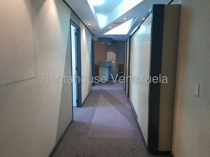 Comercial (Oficina) en Alquiler en El Marques, Distrito Metropolitano - 13
