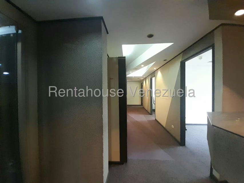 Comercial (Oficina) en Alquiler en El Marques, Distrito Metropolitano - 5