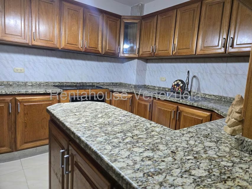 Apartamento (1 Nivel) en Alquiler en Cristobal Colon, Zulia - 6