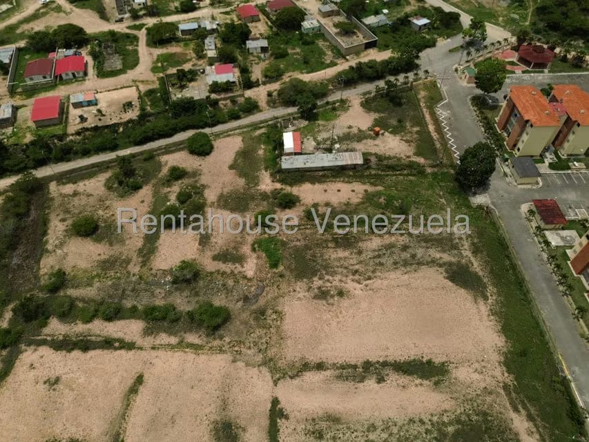 Terreno (Residencial) en Venta en El Cercado, Lara - 2