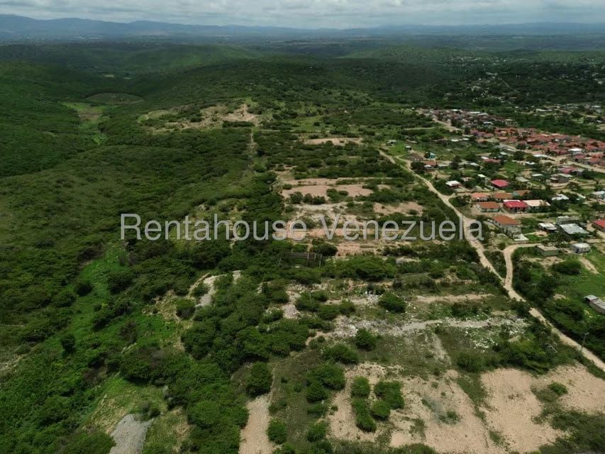 Terreno (Residencial) en Venta en El Cercado, Lara - 11