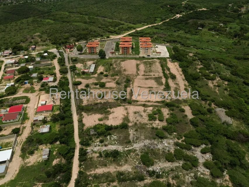 Terreno (Residencial) en Venta en El Cercado, Lara - 13