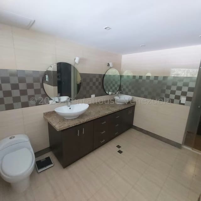 Casa (Multipes Niveles) en Venta en Los Pomelos, Distrito Metropolitano - 24