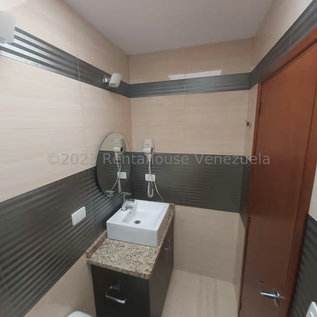 Casa (Multipes Niveles) en Venta en Los Pomelos, Distrito Metropolitano - 35