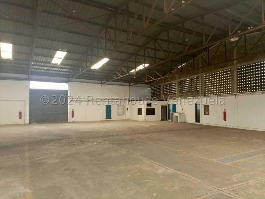 Comercial (Galpon - Deposito) en Alquiler en La Piedad Sur, Lara - 4