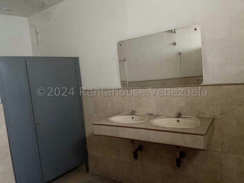 Comercial (Galpon - Deposito) en Alquiler en La Piedad Sur, Lara - 9