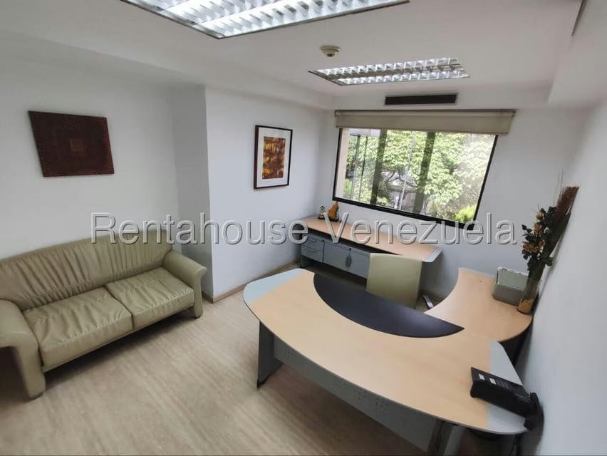 Comercial (Oficina) en Alquiler en Vista Alegre, Distrito Metropolitano - 13