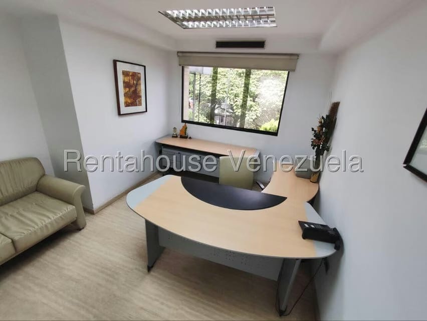 Comercial (Oficina) en Alquiler en Vista Alegre, Distrito Metropolitano - 14