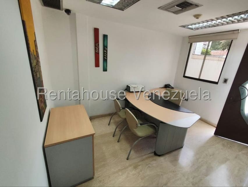 Comercial (Oficina) en Alquiler en Vista Alegre, Distrito Metropolitano - 18