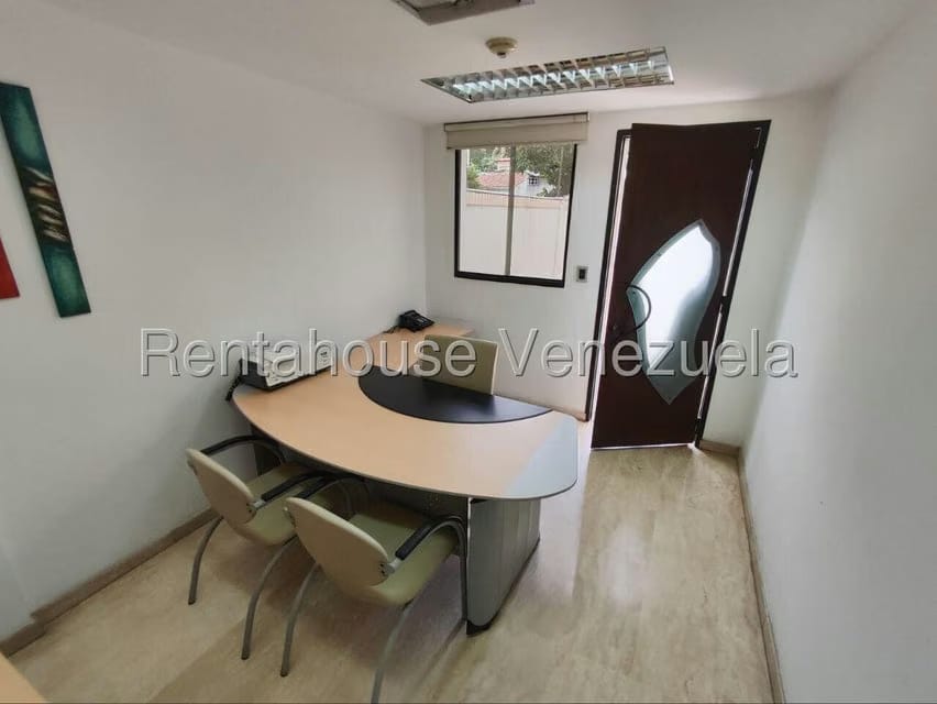 Comercial (Oficina) en Alquiler en Vista Alegre, Distrito Metropolitano - 19