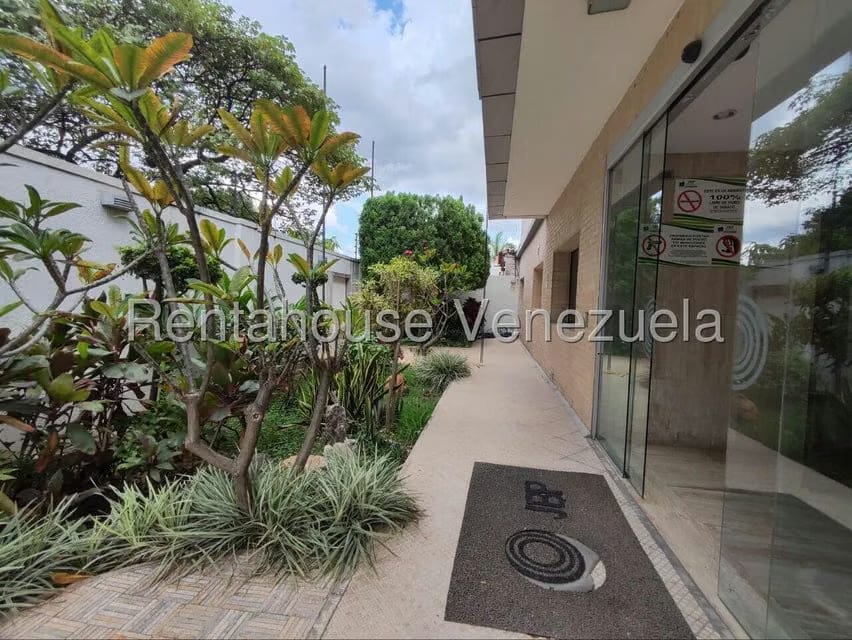 Comercial (Oficina) en Alquiler en Vista Alegre, Distrito Metropolitano - 3
