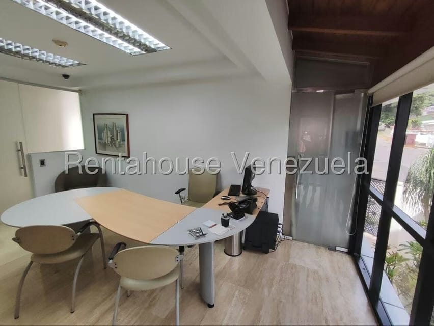 Comercial (Oficina) en Alquiler en Vista Alegre, Distrito Metropolitano - 29