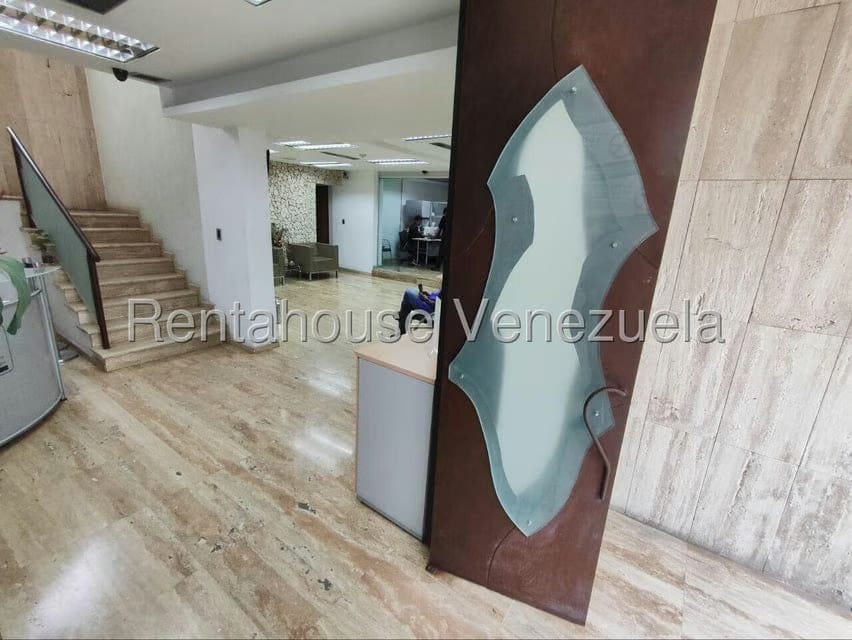 Comercial (Oficina) en Alquiler en Vista Alegre, Distrito Metropolitano - 4