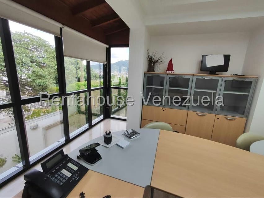 Comercial (Oficina) en Alquiler en Vista Alegre, Distrito Metropolitano - 35