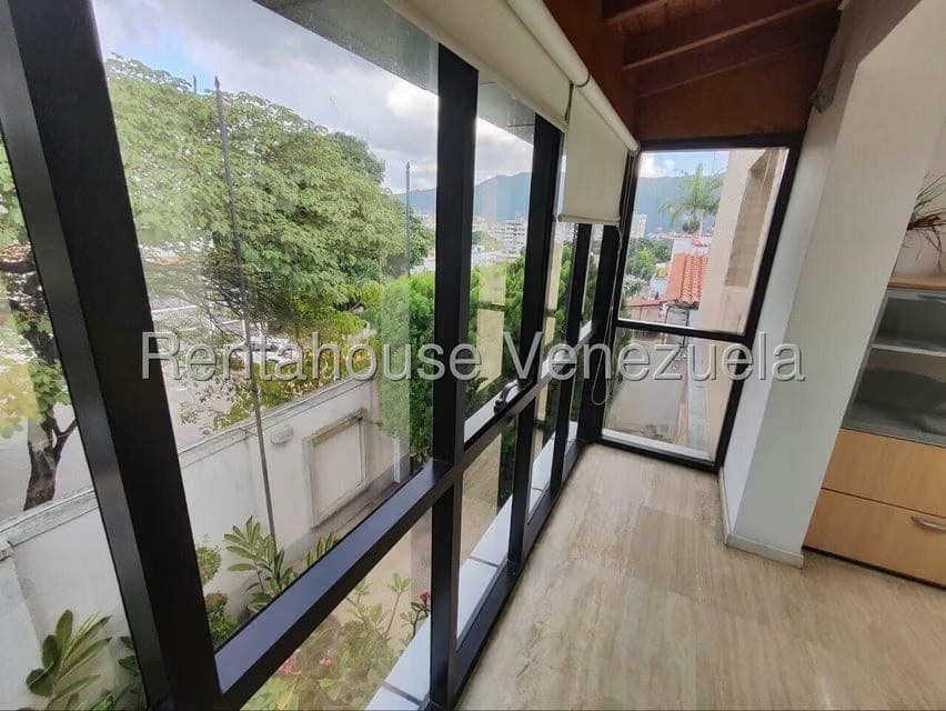 Comercial (Oficina) en Alquiler en Vista Alegre, Distrito Metropolitano - 40