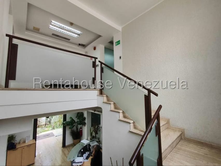 Comercial (Oficina) en Alquiler en Vista Alegre, Distrito Metropolitano - 5