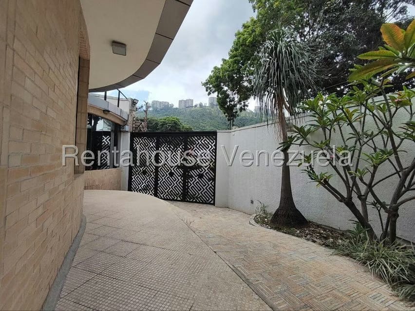 Comercial (Oficina) en Alquiler en Vista Alegre, Distrito Metropolitano - 50