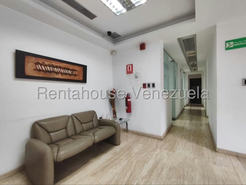 Comercial (Oficina) en Alquiler en Vista Alegre, Distrito Metropolitano - 7