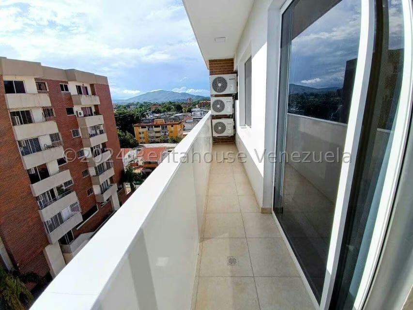 Apartamento (1 Nivel) en Venta en Parroquia Catedral, Lara - 16