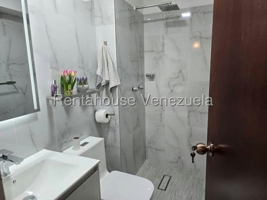 Apartamento (1 Nivel) en Venta en San Bernardino, Distrito Metropolitano - 9